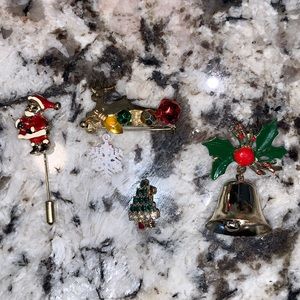 4 vintage Christmas pins